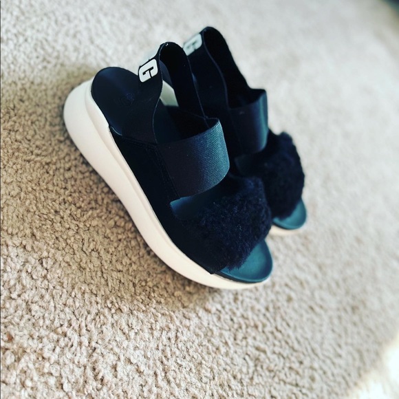 Ugg platform Black and white Sandals - Picture 4 of 12